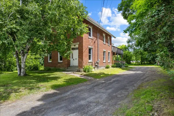 987 Main Street, Vassalboro, ME 04989