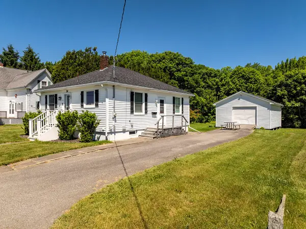 34 Thatcher Street, Thomaston, ME 04861