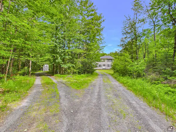 27 Hardwood Circle, Belgrade, ME 04917
