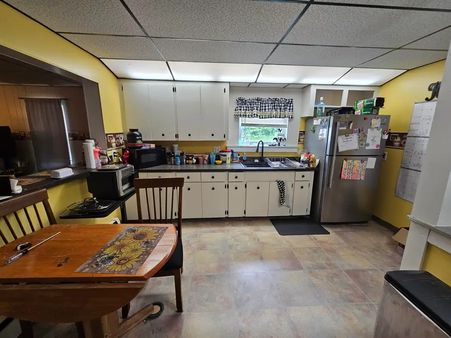 8 Pleasant Street, Fairfield, ME 04937 - #3