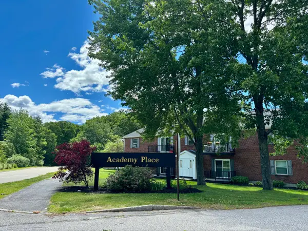 11 Academy Place #36, Saco, ME 04072