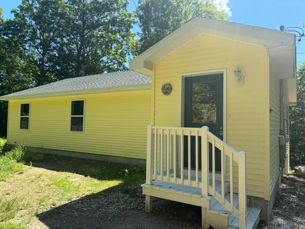 31 Steep Drive, Norway, ME 04268