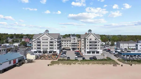 1 E Grand Avenue #309, Old Orchard Beach, ME 04064