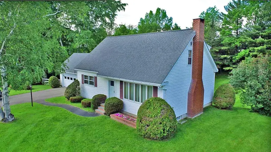 33 Maple Street, Houlton, ME 04730 - #2