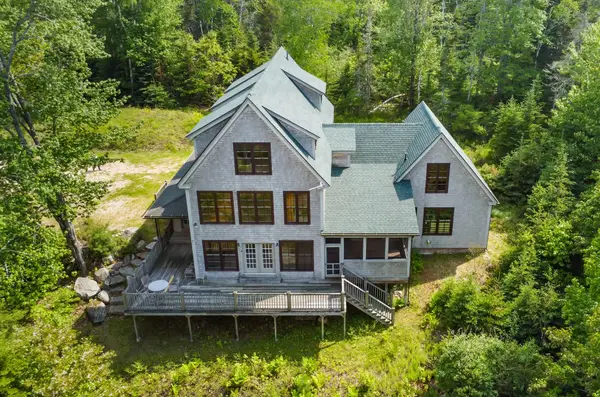 24 Moosewood Lane, Brooksville, ME 04617