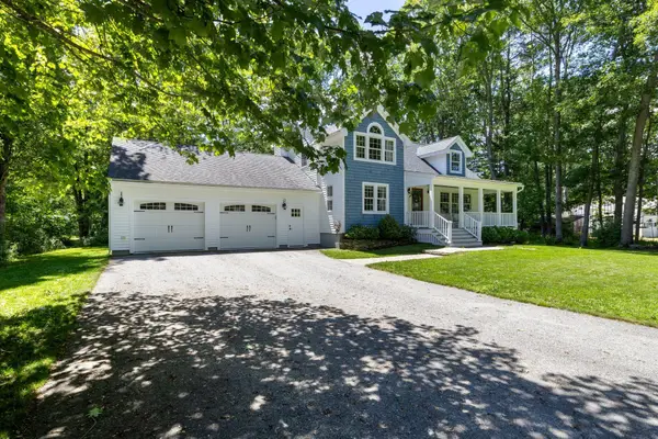 5 Bayberry Lane, Cape Elizabeth, ME 04107