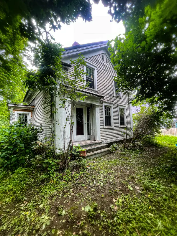 8 Summer Street, Hampden, ME 04444