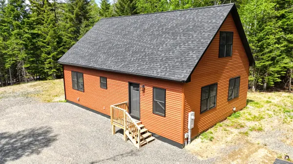 4 Barbara Lane, Rangeley, ME 04970