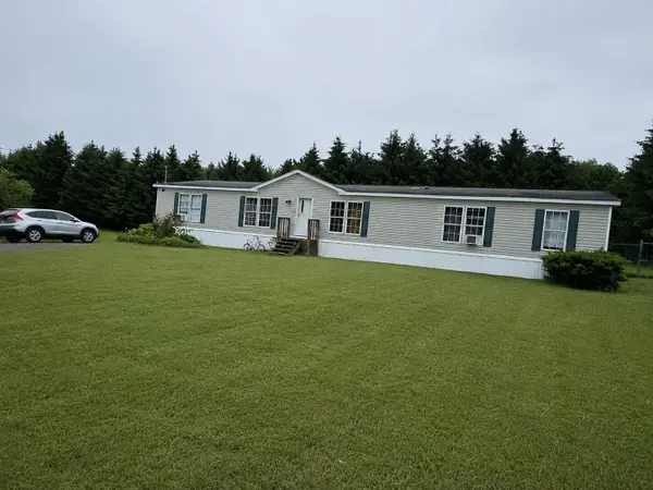 5 Marthes Lane, Etna, ME 04434