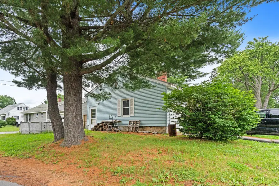 24 Cottage Street, Fairfield, ME 04937 - #3