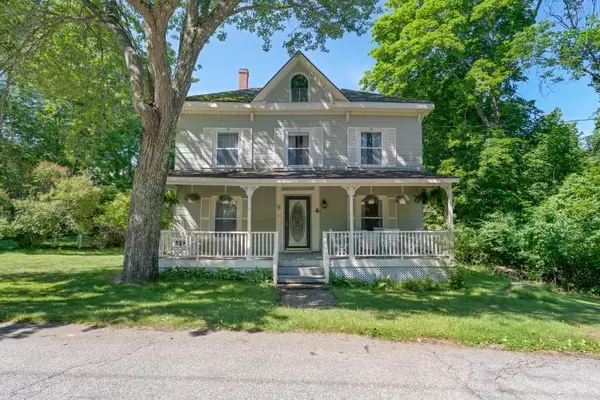 21 Beach Avenue, Long Island, ME 04050
