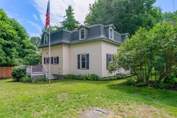 28 Beach Avenue, Long Island, ME 04050