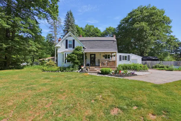 121 Whitehouse Crossing Road, Topsham, ME 04086