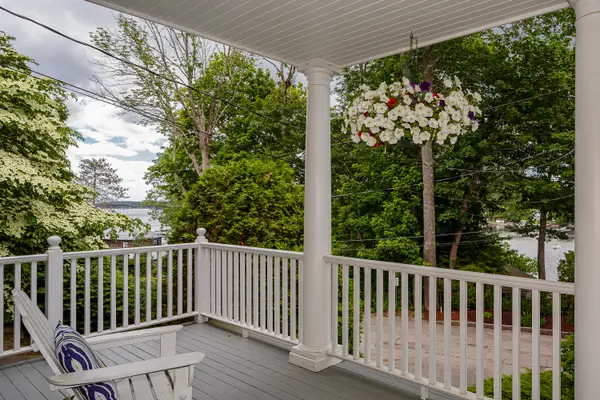 195 Beauchamp Point Road, Rockport, ME 04856