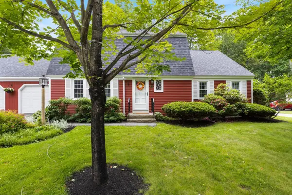 22 Applegate Lane #22, Falmouth, ME 04105