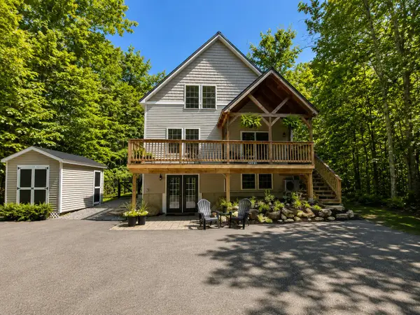 16 Escott Way, Naples, ME 04055