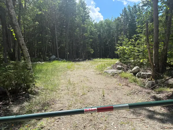 000 High Point Drive, Penobscot, ME 04476