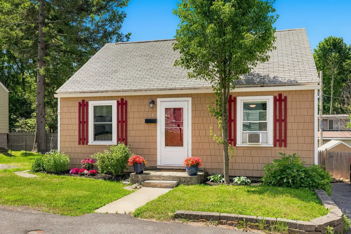 4 Halstead Street, Kittery, ME 03904 - #1