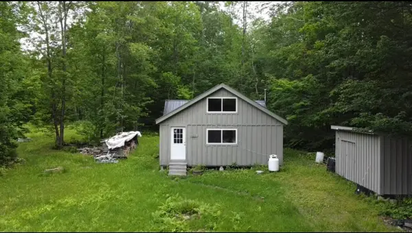608 Adams Road, Chesterville, ME 04938