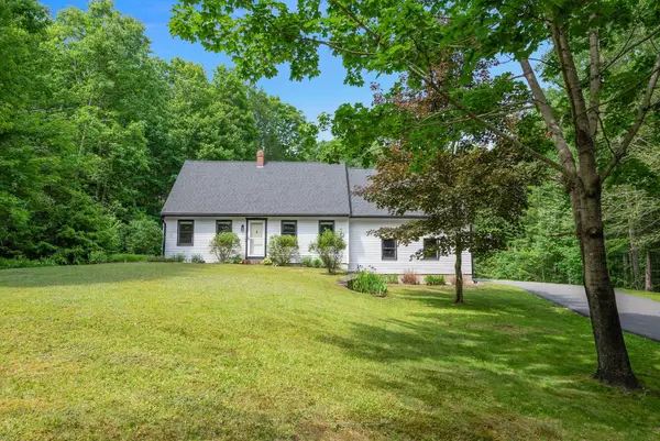 11 Summit Terrace, North Yarmouth, ME 04097