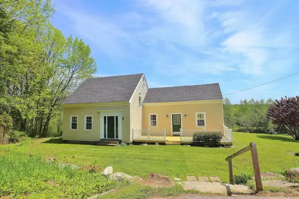 8 Strawberry Lane, Rockport, ME 04856