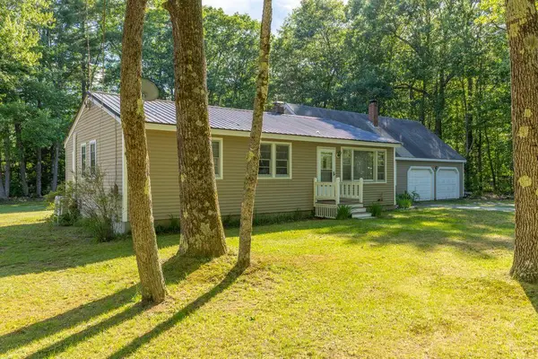 8 Terry Street, Gorham, ME 04038