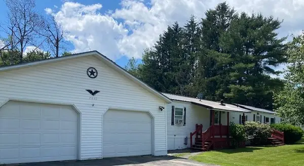 2440 Union Street, Hermon, ME 04401