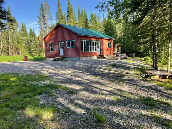 536 Mattakeunk Road, Winn, ME 04495