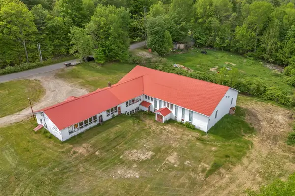 99 Easy Street, Canaan, ME 04924