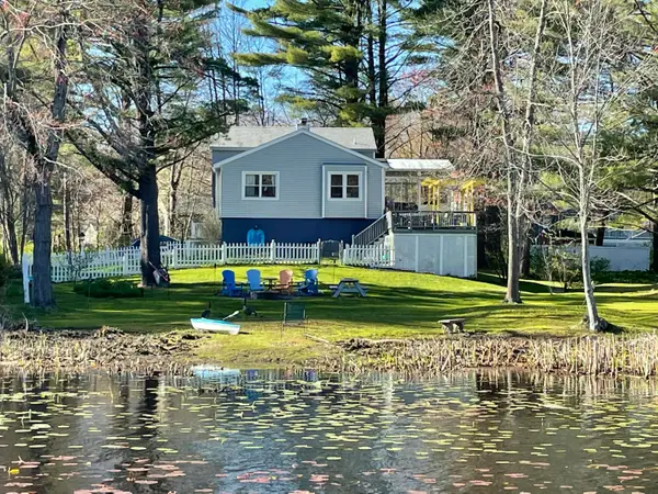 6 Meadow Drive, Kennebunk, ME 04043
