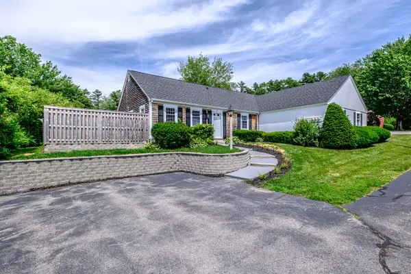 51 Colonial Village #51, Falmouth, ME 04105
