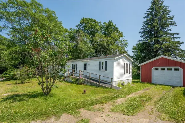 8 Headacre Farm Road, Owls Head, ME 04854