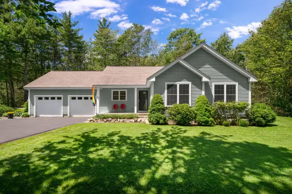 14 N Village Road, York, ME 03902