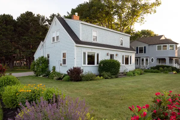 1052 Kings Highway, Kennebunkport, ME 04046