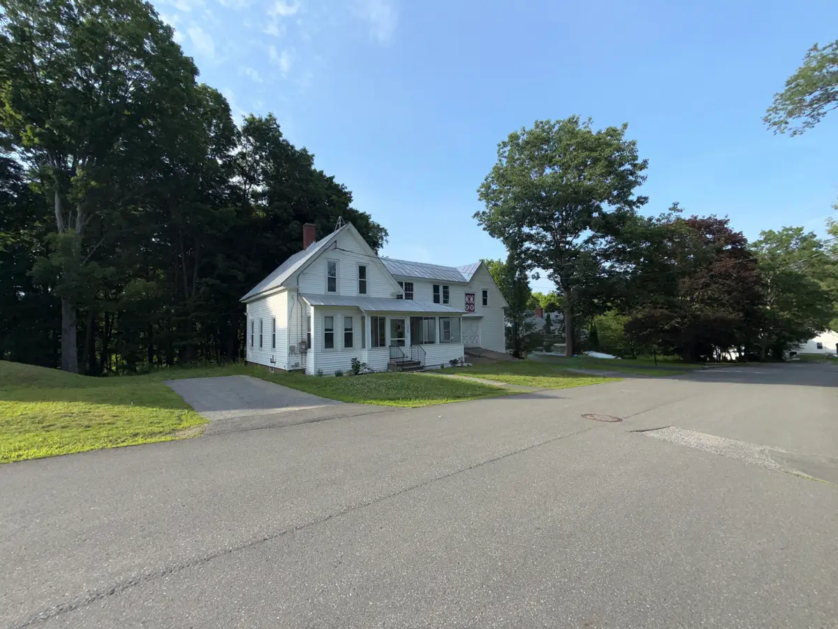 124 Lake Avenue, Farmington, ME 04938 - #1