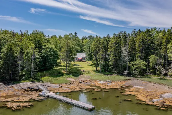 72 States Point Road, Saint George, ME 04860
