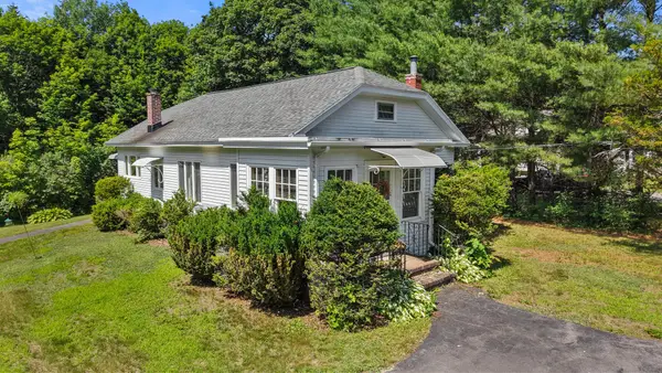 1106 Chase Road, Veazie, ME 04401