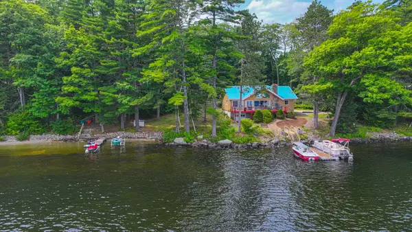 9 Johns Cove, Bridgton, ME 04009