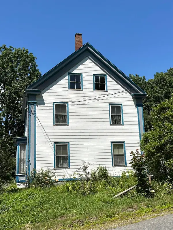 24 Old Rte One, Waldoboro, ME 04572