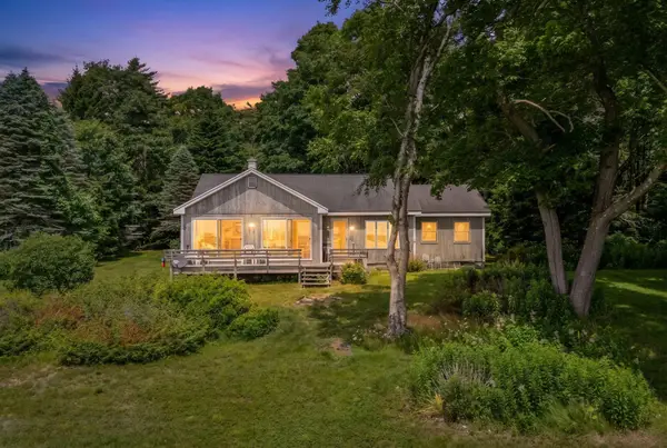 31 Charleston Road, Chebeague Island, ME 04017