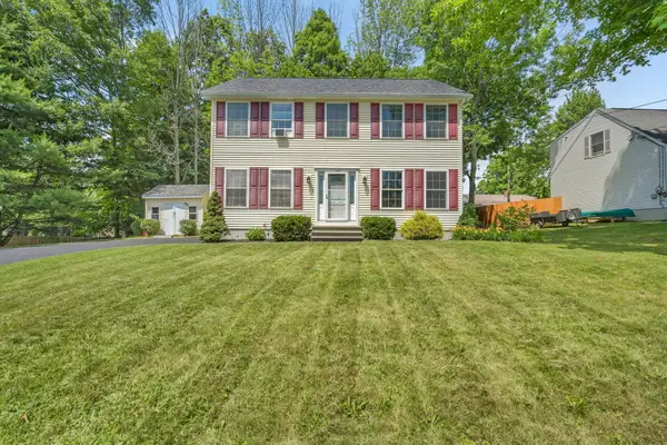 5 Chenault Street, Lewiston, ME 04240