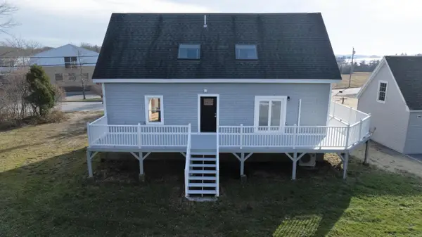 16-18 Ash Point Road, Harpswell, ME 04079