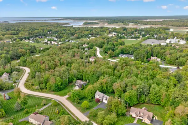 15 Bornheimer Place, Scarborough, ME 04074