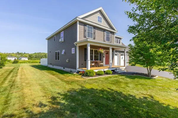 16 Cumberland Lane, Gorham, ME 04038