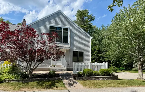 9 Benjamin Hubbard Lane #9, Kennebunk, ME 04043