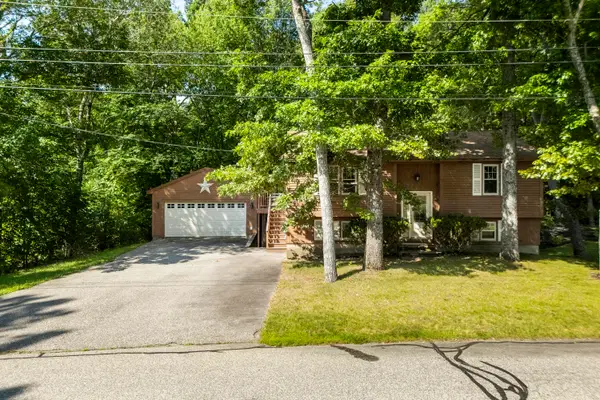 84 Plaza Drive, Sanford, ME 04073
