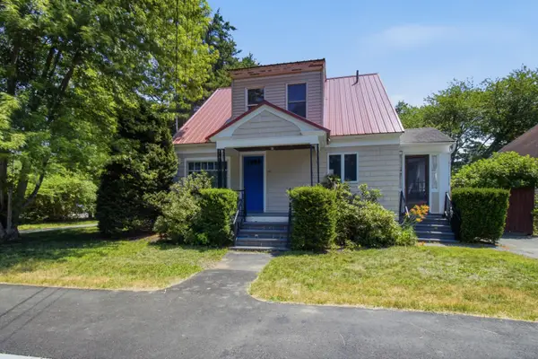 25 Roger Street, Lewiston, ME 04240