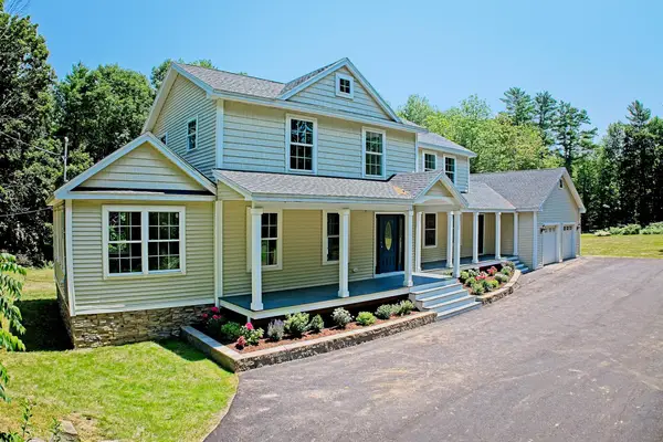 35 Allen Avenue Extension, Falmouth, ME 04105
