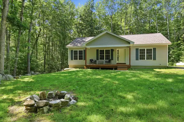 15 Notched Pond Road, Raymond, ME 04071