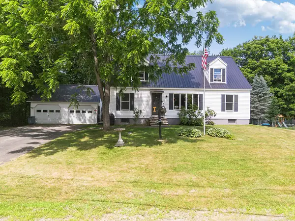 10 Fuller Street, Richmond, ME 04357